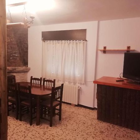 Fuente Del Gamellon Guest House Buenache de la Sierra Екстериор снимка