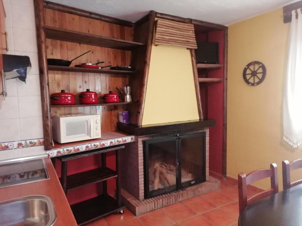 Fuente Del Gamellon Guest House Buenache de la Sierra Екстериор снимка