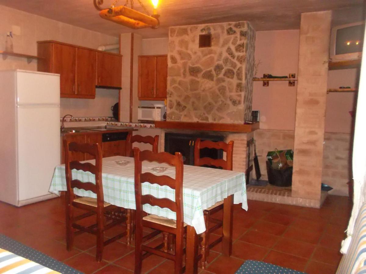 Fuente Del Gamellon Guest House Buenache de la Sierra Екстериор снимка