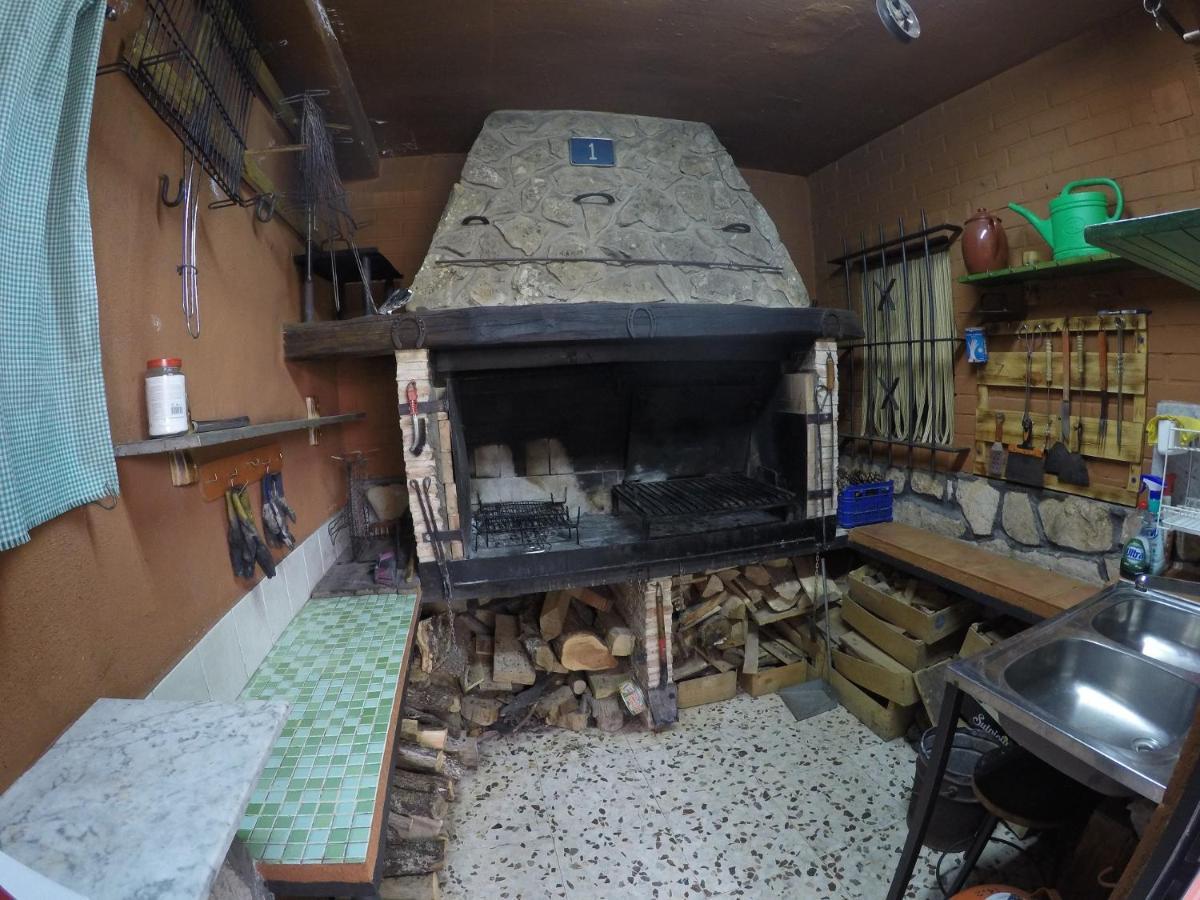 Fuente Del Gamellon Guest House Buenache de la Sierra Екстериор снимка