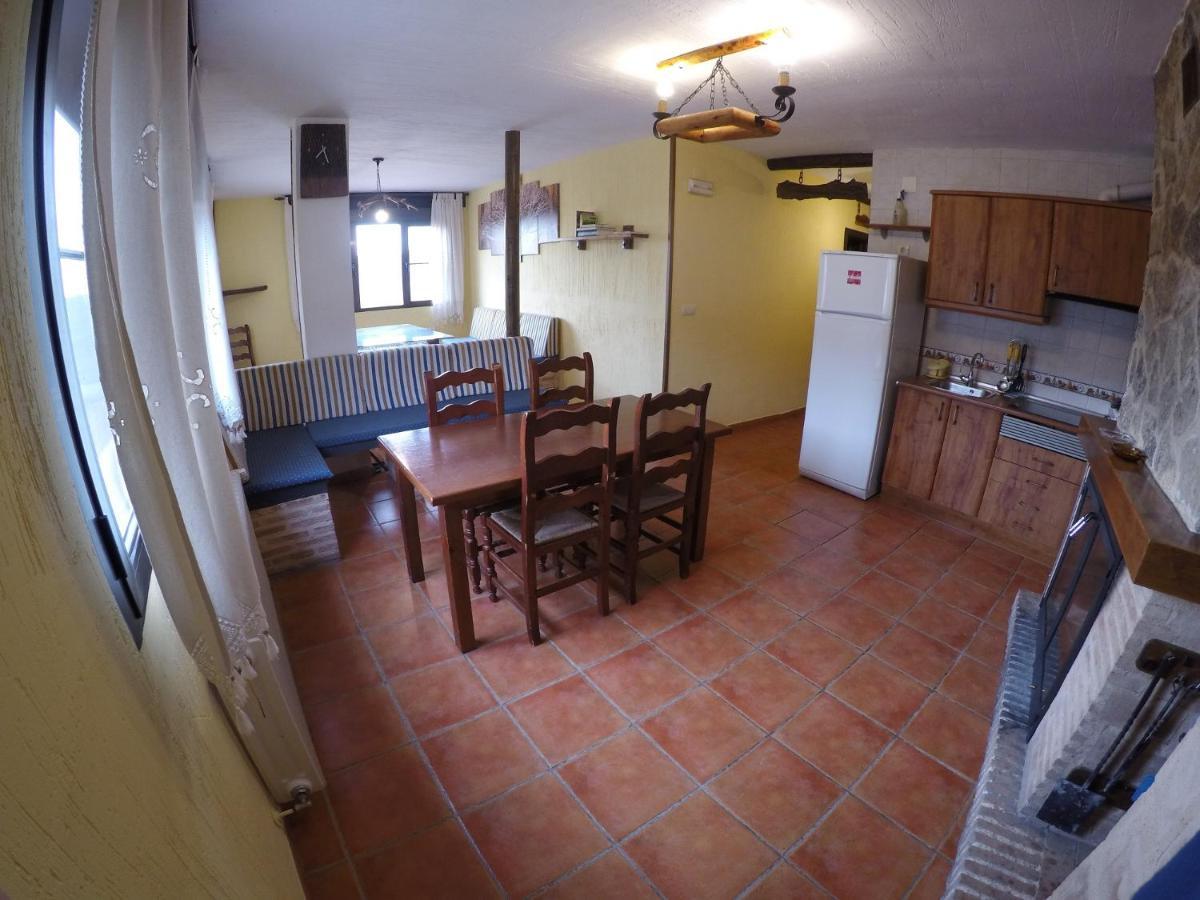 Fuente Del Gamellon Guest House Buenache de la Sierra Екстериор снимка