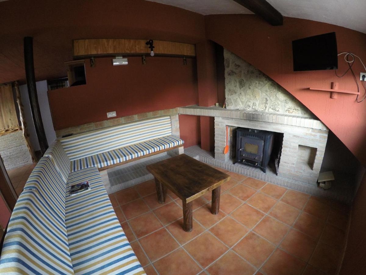 Fuente Del Gamellon Guest House Buenache de la Sierra Екстериор снимка