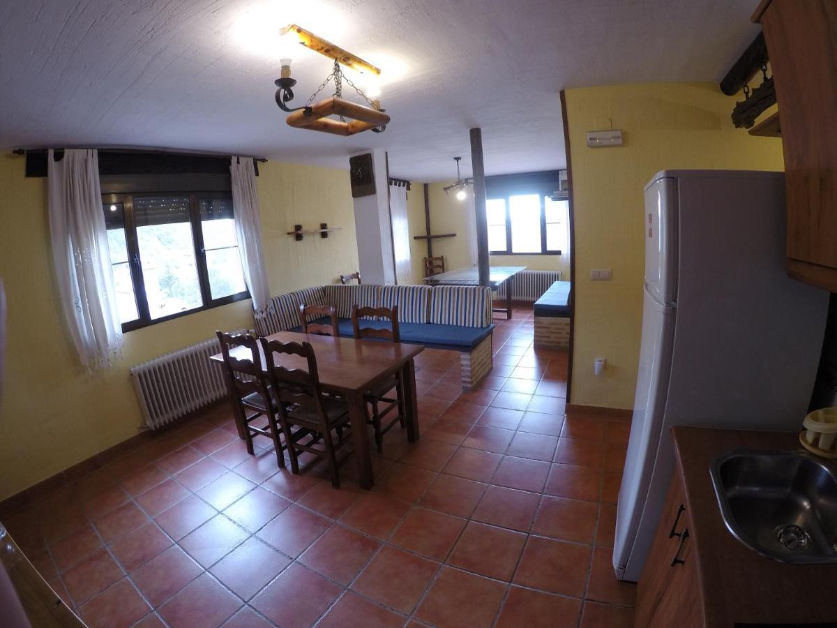 Fuente Del Gamellon Guest House Buenache de la Sierra Екстериор снимка