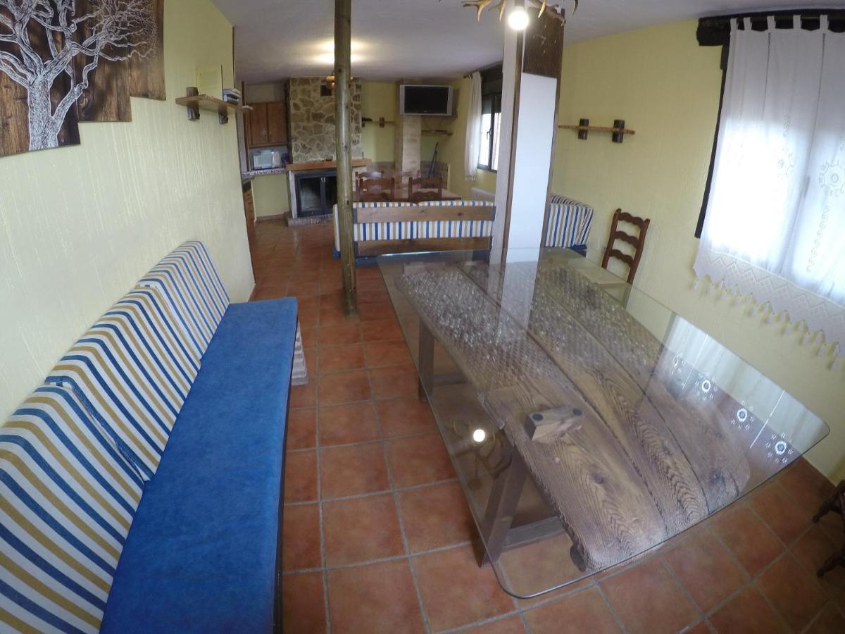 Fuente Del Gamellon Guest House Buenache de la Sierra Екстериор снимка