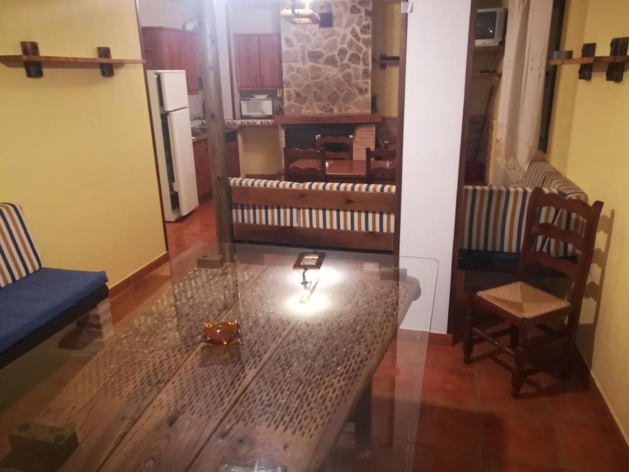 Fuente Del Gamellon Guest House Buenache de la Sierra Екстериор снимка