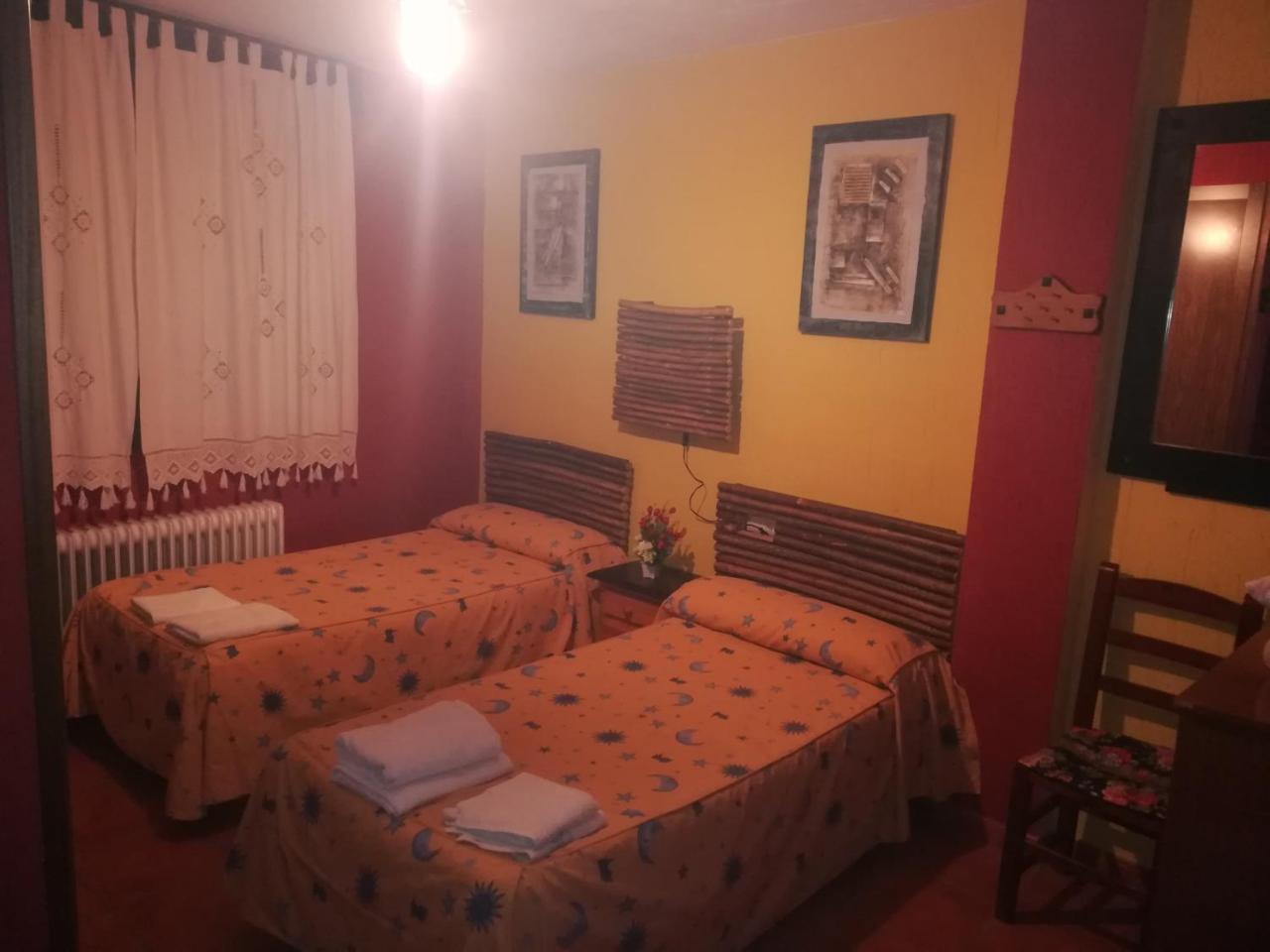Fuente Del Gamellon Guest House Buenache de la Sierra Екстериор снимка