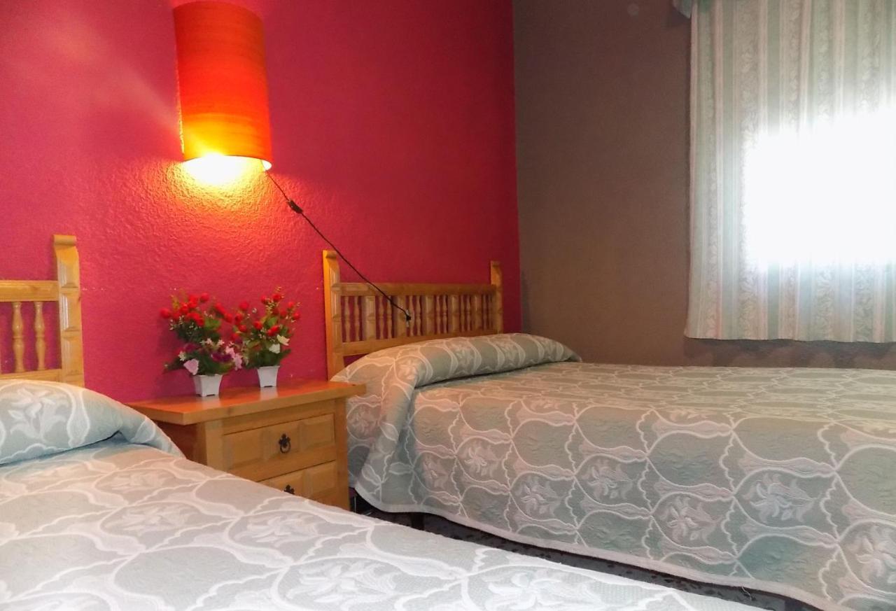 Fuente Del Gamellon Guest House Buenache de la Sierra Екстериор снимка
