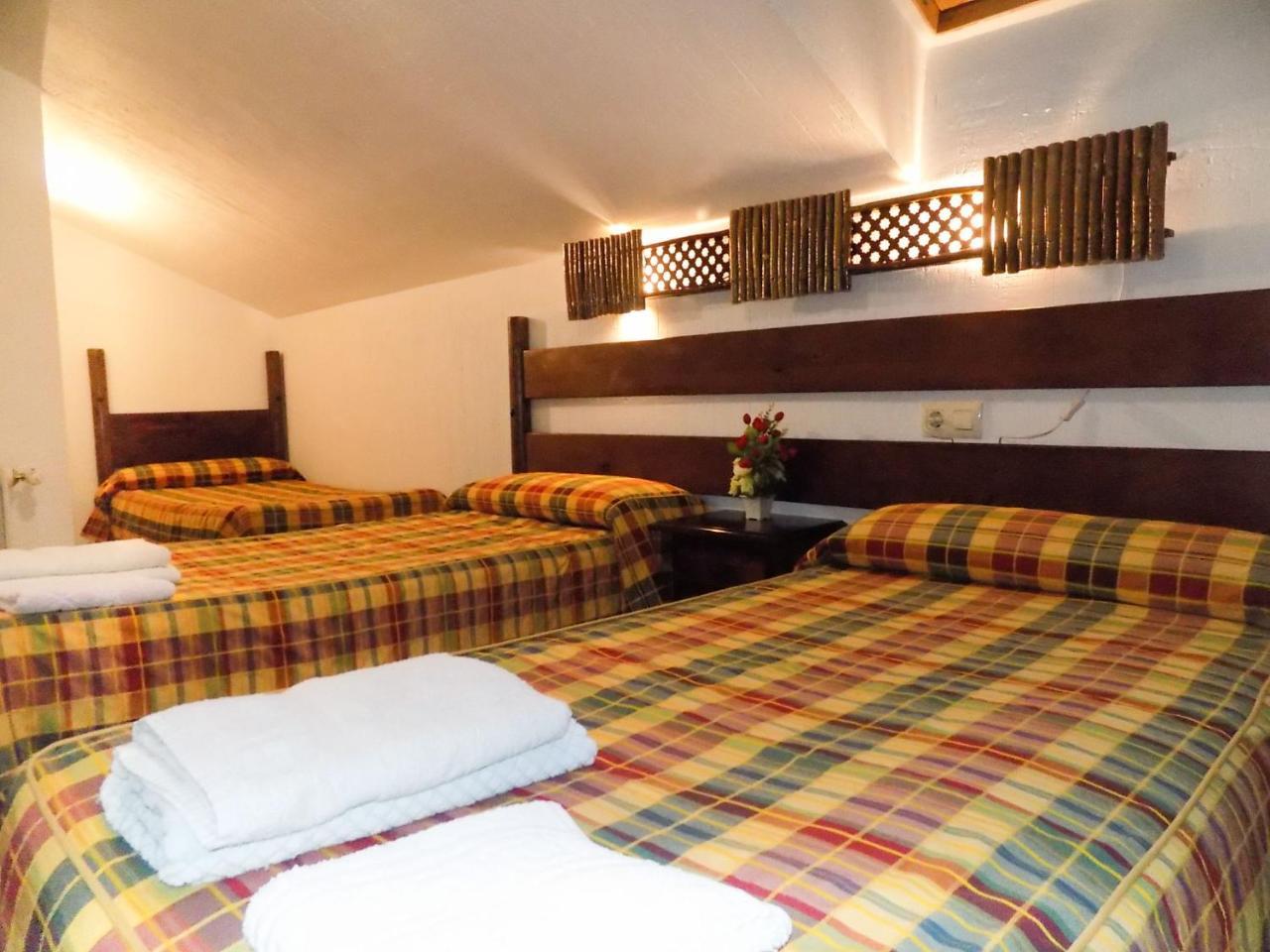 Fuente Del Gamellon Guest House Buenache de la Sierra Екстериор снимка