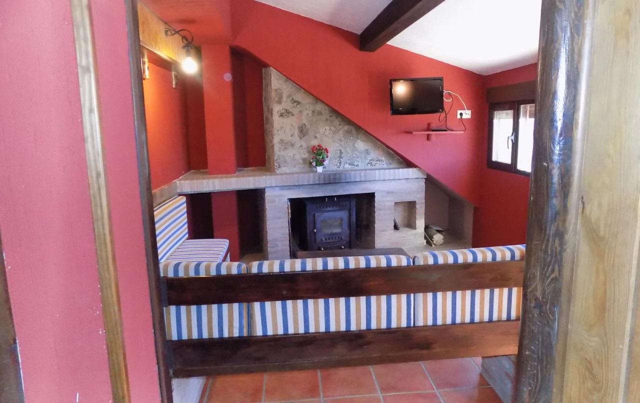 Fuente Del Gamellon Guest House Buenache de la Sierra Екстериор снимка